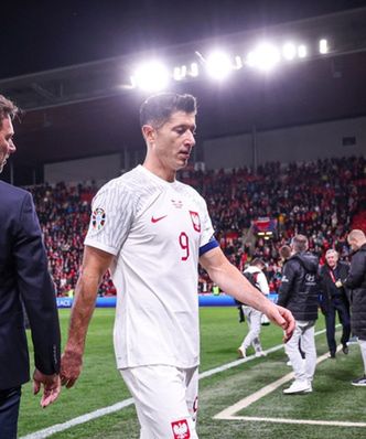 Wyraża więcej niż tysiąc słów. Fotoreporterzy uchwycili reakcję Lewandowskiego na porażkę