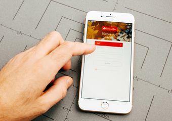 Jak aktywować kartę Santander Bank Polska?