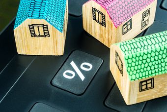 Kiedy bank dokonuje aktualizacji oprocentowania kredytów?