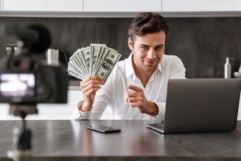 Maksymalna kwota przelewu – jakie limity obowiązują w bankach?
