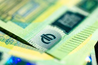 Nest Bank płaci za przewalutowania i średnie saldo w EUR.