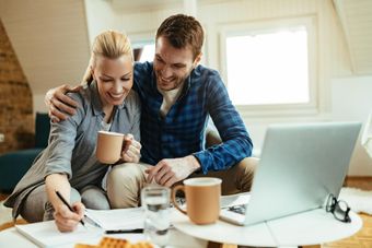Kredyt refinansowy – na czym polega i kiedy naprawdę się opłaca?