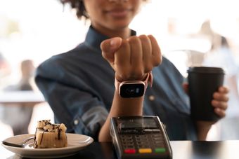 Zegarek, opaska czy pierścień?