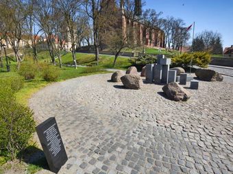 Mieszkańcom Ziemi Sandomierskiej, ofiarom II wojny światowej