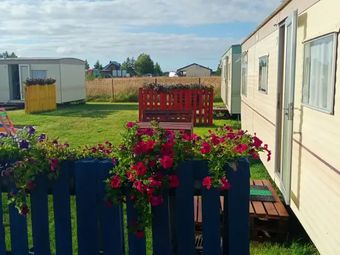 MarCITY GĄSKI Domki Holenderskie