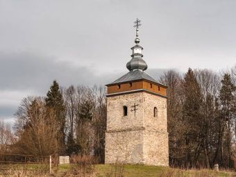 Dzwonnica w dawnej wsi Polany Surowiczne