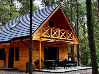 Wpadnij do lasu , domki nad jeziorem 