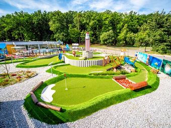 SOLEO Mini Golf w Rewalu