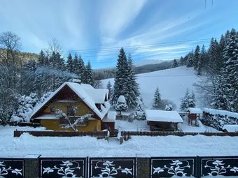 Domek nad górskim potokiem (u Doroty)