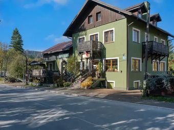 Zajazd Karłów Restauracja &Pokoje Gościnne