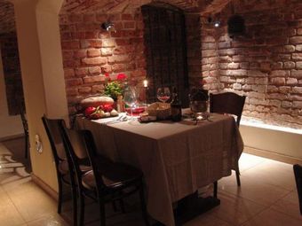 Winiarnia i Restauracja Węgierska Borpince