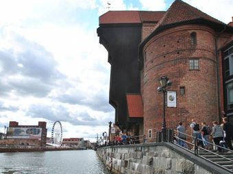 Żuraw i Skład Kolonialny