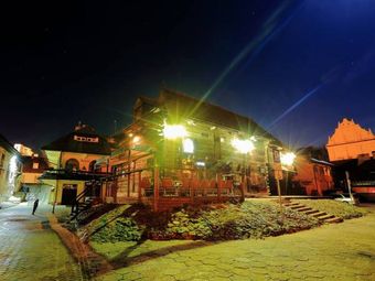 Trzeci Księżyc Lokalne Bistro