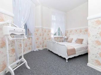 PREMIUM Bed & Breakfast