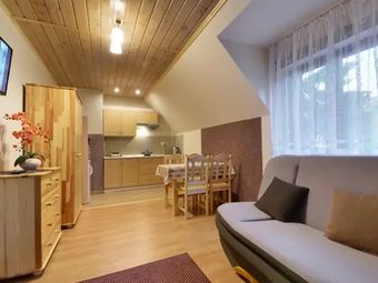 Pod Błękitnym Dachem