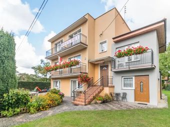 Pokoje i Apartamenty u Kryni