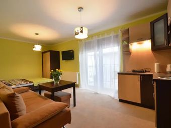 Pod Dębem Pokoje Gościnne