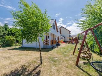 GOŚCINIEC NADMORSKI - DOMKI I APARTAMENTY