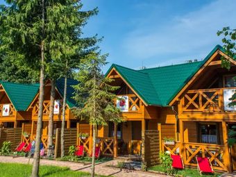 Domki pod lasem blisko morza, Sztutowo