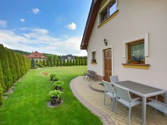 DOMEK NAD SANEM BIESZCZADY