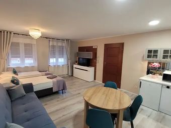 NOCLEGI NA PLACU SłOWIAŃSKIM