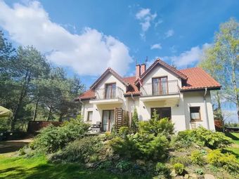 Dom nad jeziorem na Mazurach