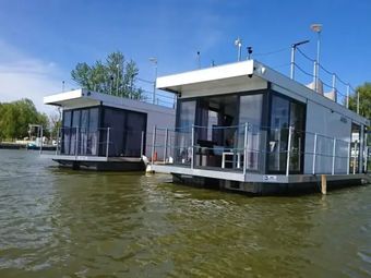 Domki na wodzie "Arka" z rowerem wodnym, parkingiem, 300 metrów do Morza ! Centrum Mielna 