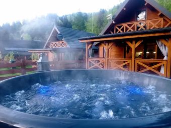 Łosiówka - Domki z Jacuzzi