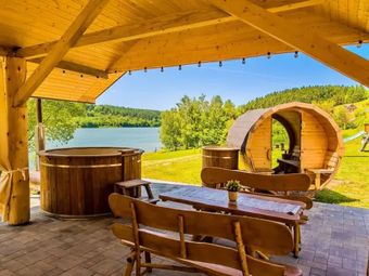 Domek z jacuzzi "Dobra miejscówka"