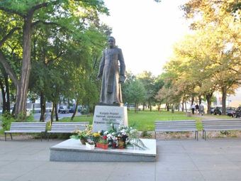 Pomnik księdza Henryka Jankowskiego
