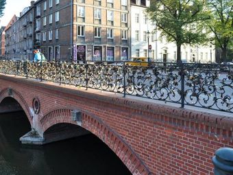 Most Chlebowy (most miłości)