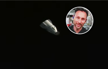 Kapsuła z Polakiem nad krajem. Ostatnie szansa, by zobaczyć