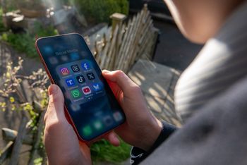 Facebook i Instagram jeszcze bardziej osobiste. Meta wykorzysta więcej danych