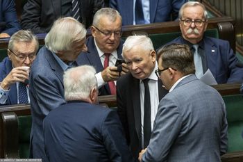 PiS chce dać Polakom bon na 100 tys. Oto komu ma przysługiwać