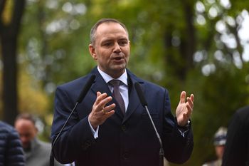 Nawrocki się broni. "Nikogo nie zdradziłem"