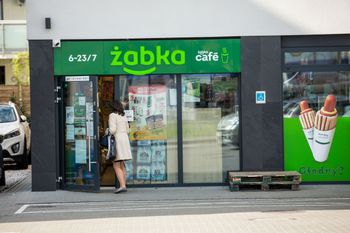 Żabka z promocją dla graczy. Można zgarnąć miesiąc Xbox Game Pass za dużo mniejsze pieniądze