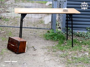 Stół z kościoła na głowie. 35-latek ukradł skarbonę razem z meblem i trafił za kratki