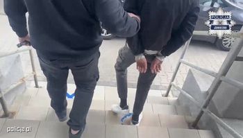 Cyberstalking z użyciem AI. 30-latek aresztowany za nękanie nastolatki