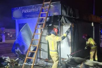 Podpalił toaletę, spłonął pawilon piekarnii-sprawca usłyszał już zarzuty.