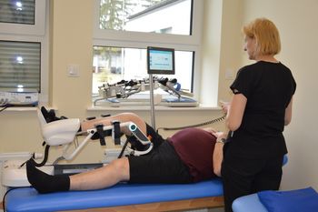 Nowoczesna rehabilitacja w Płocku. Szpital inwestuje w sprzęt dla pacjentów onkologicznych!