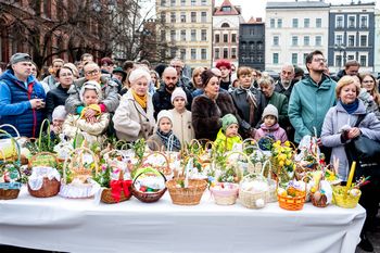 Miejska święconka przyciągnęła tłumy [fotorelacja]