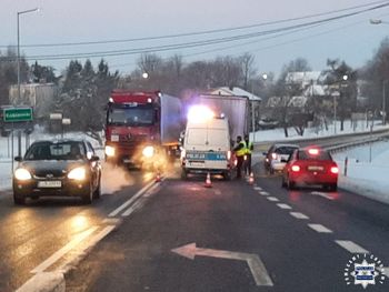 "Trzeźwy poranek" w powiecie sandomierskim. Kierowca tira z alkoholem w organizmie zatrzymany po przejechaniu ponad 80 km