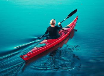 Aktywność na świeżym powietrzu zamiast ekranu. W Poznaniu ruszają treningi kanadyjkowe dla dziewczynek