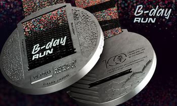 Tak wygląda medal 18. PKO Poznań Półmaratonu. Symbol jubileuszu i tysięcy historii