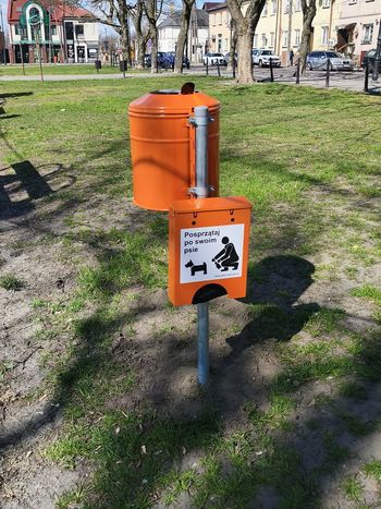 Nowe kosze na psie odchody w Drobinie!