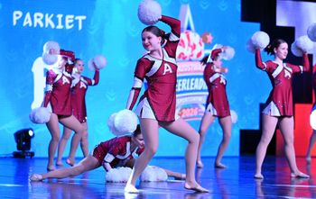 Wielkie emocje w hali MOSiR. Ostrowiec Świętokrzyski gospodarzem mistrzostw Polski i tanecznego widowiska