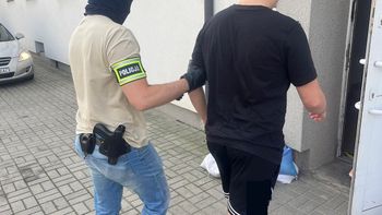 16-latek oszukał 24 osoby przez internet. Straty sięgają dziesiątek tysięcy złotych