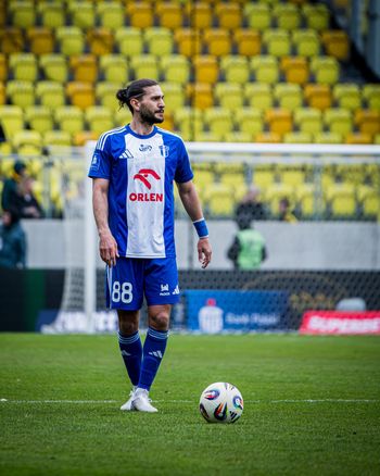 Kyriakos Savvidis kontuzjowany – koniec sezonu dla pomocnika Wisły Płock!