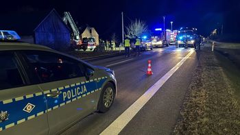 Dwie ofiary śmiertelne pożaru domu w powiecie opatowskim