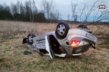 19-latek w Oplu dachował z czwórką nastolatków. Nadmierna prędkość znów zebrała żniwo